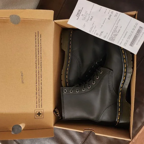 Dr Martens new in box DR MARTENS 1460—PLEASURES patent/matte US Mens 8 NEW IN BOX  main image 2